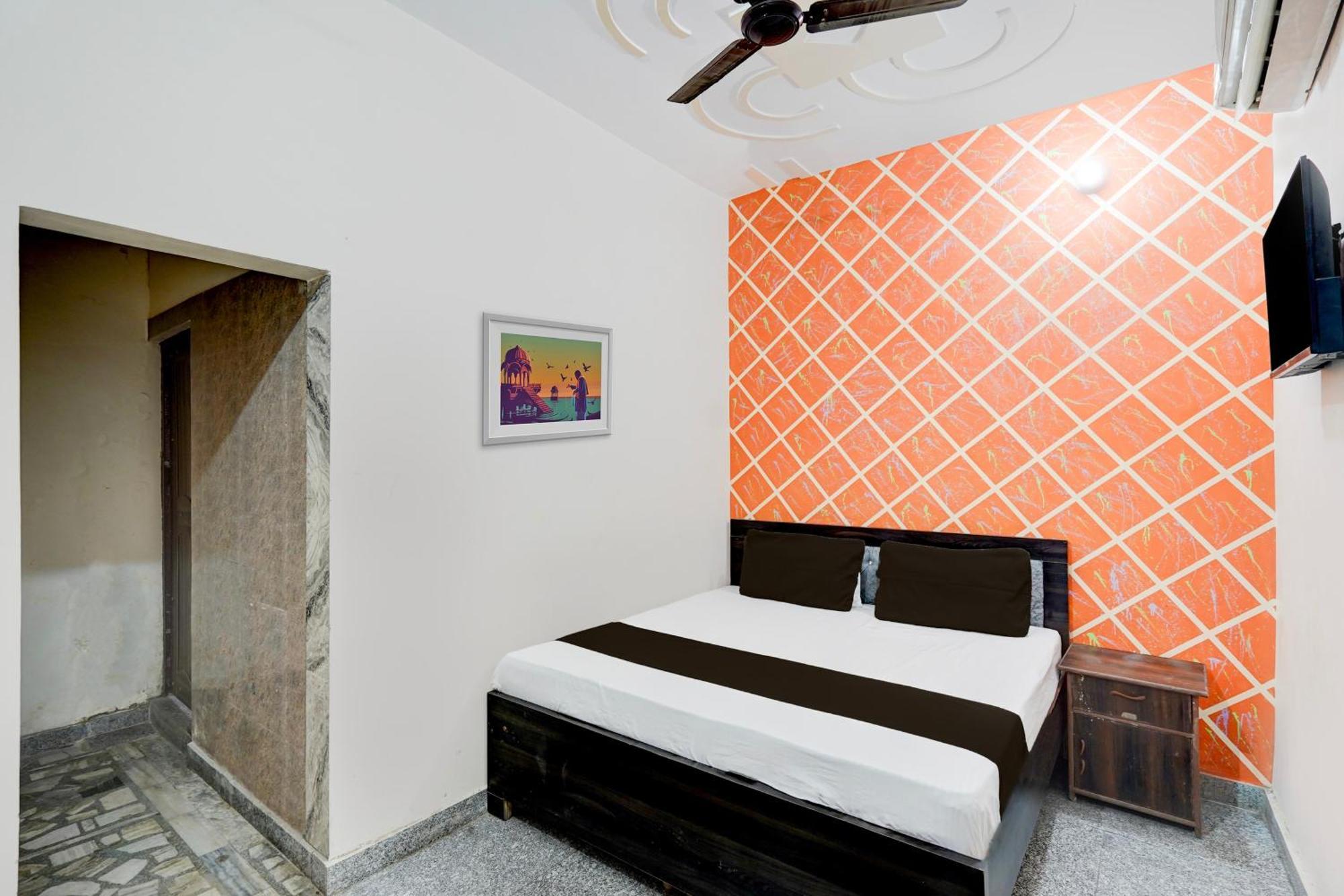 Oyo Hotel Maharaja Palace Meerut Exterior foto
