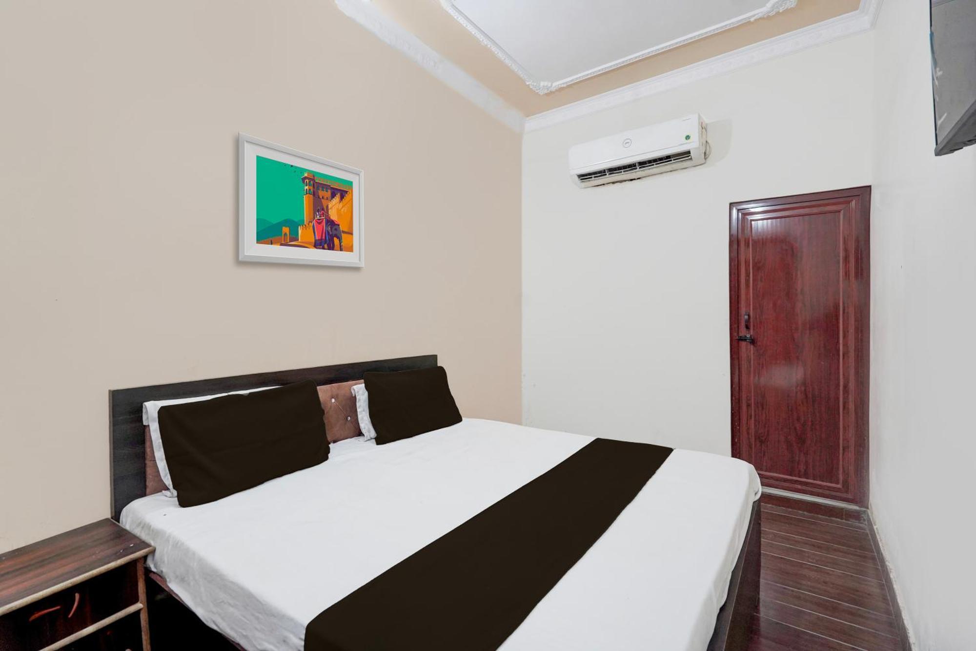 Oyo Hotel Maharaja Palace Meerut Exterior foto